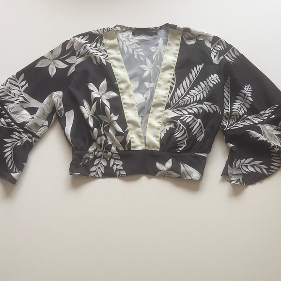 EUC Women's Acostamento Floral Polyester Blouse (E3) - Picture 2 of 8